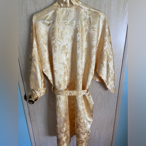 Vintage Old Shanghai San Francisco Gold Brocade Asian Kimono Robe One Size - Picture 8 of 10